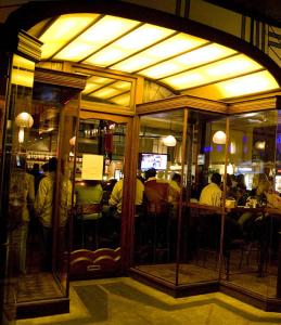 Long Street Cafe in city bowl