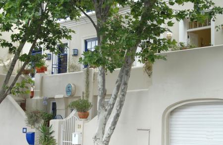 17 on loader guest house in waterkant