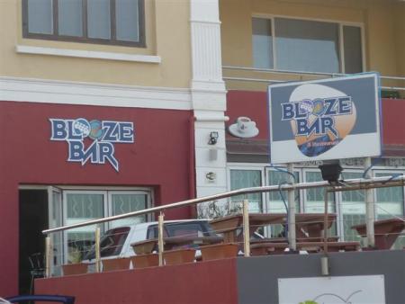 blooze bar in gardens