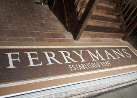 Ferrymans Tavern in waterfront