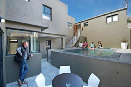 ashanti lodge in green point